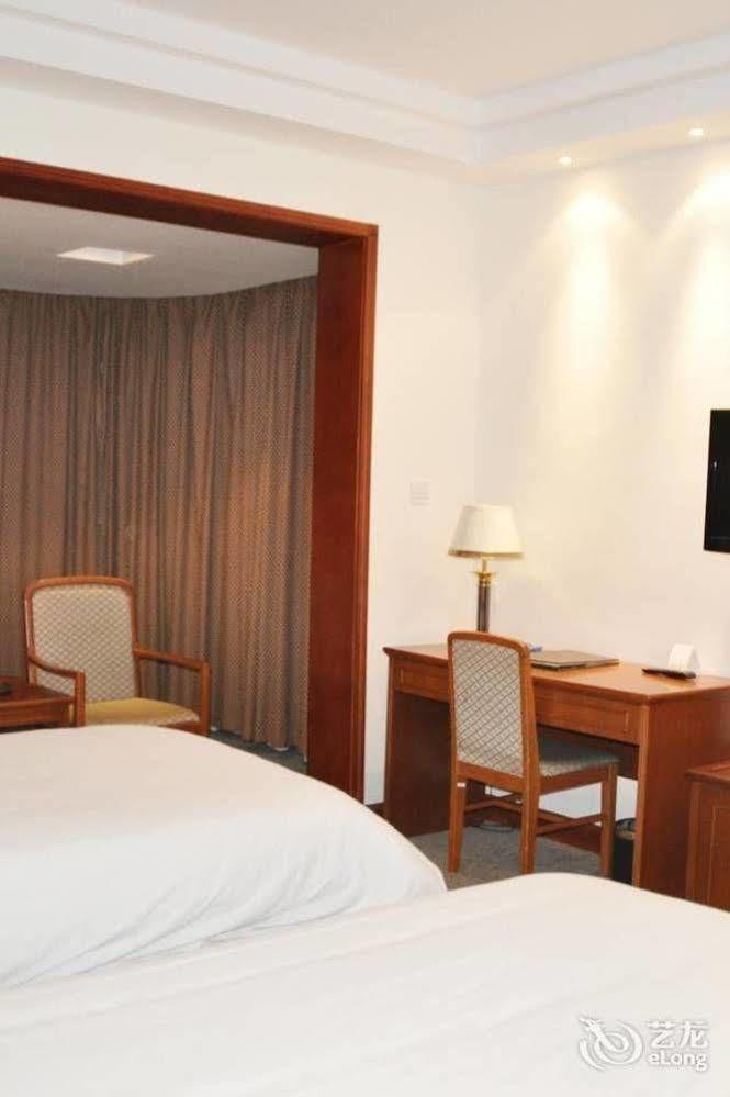 Byfond Hotel Shanghai Exteriör bild